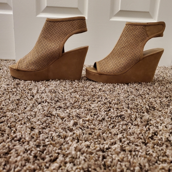 Tan Suede Wedge Heels - Picture 1 of 6